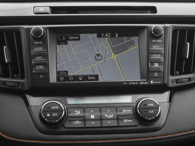 2017 Toyota RAV4 SE photo 3