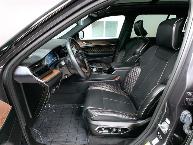 2022 Jeep Grand Cherokee Summit