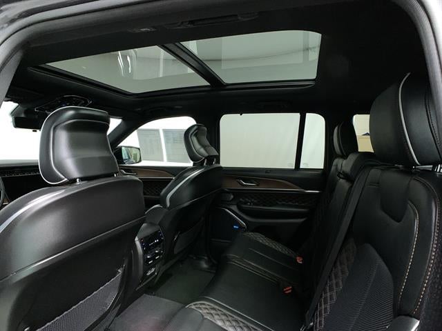 2022 Jeep Grand Cherokee Summit