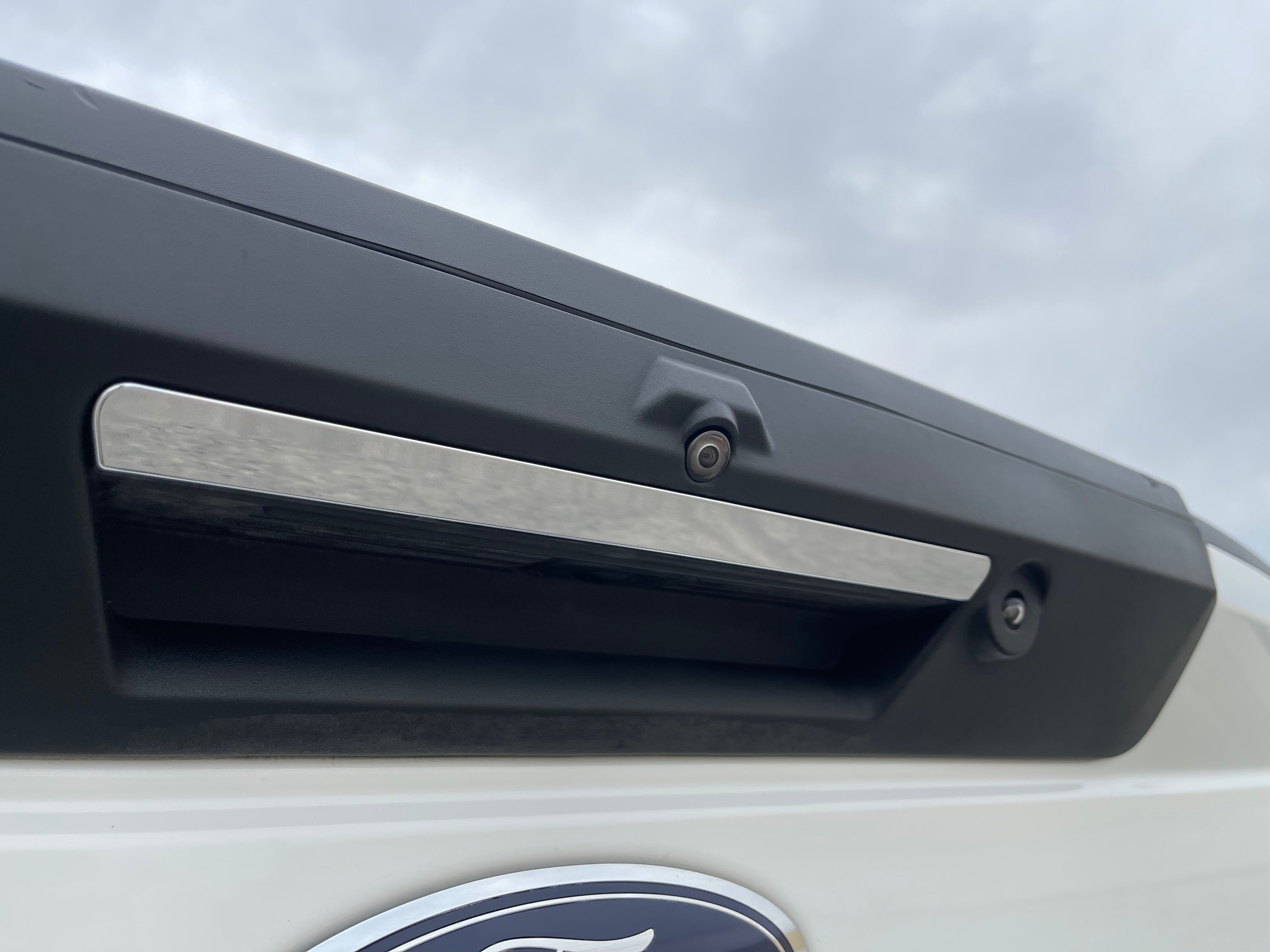 2020 Ford Super Duty F-350 DRW 4x4 Lariat 4dr Crew Cab 8 ft. LB DRW Pickup