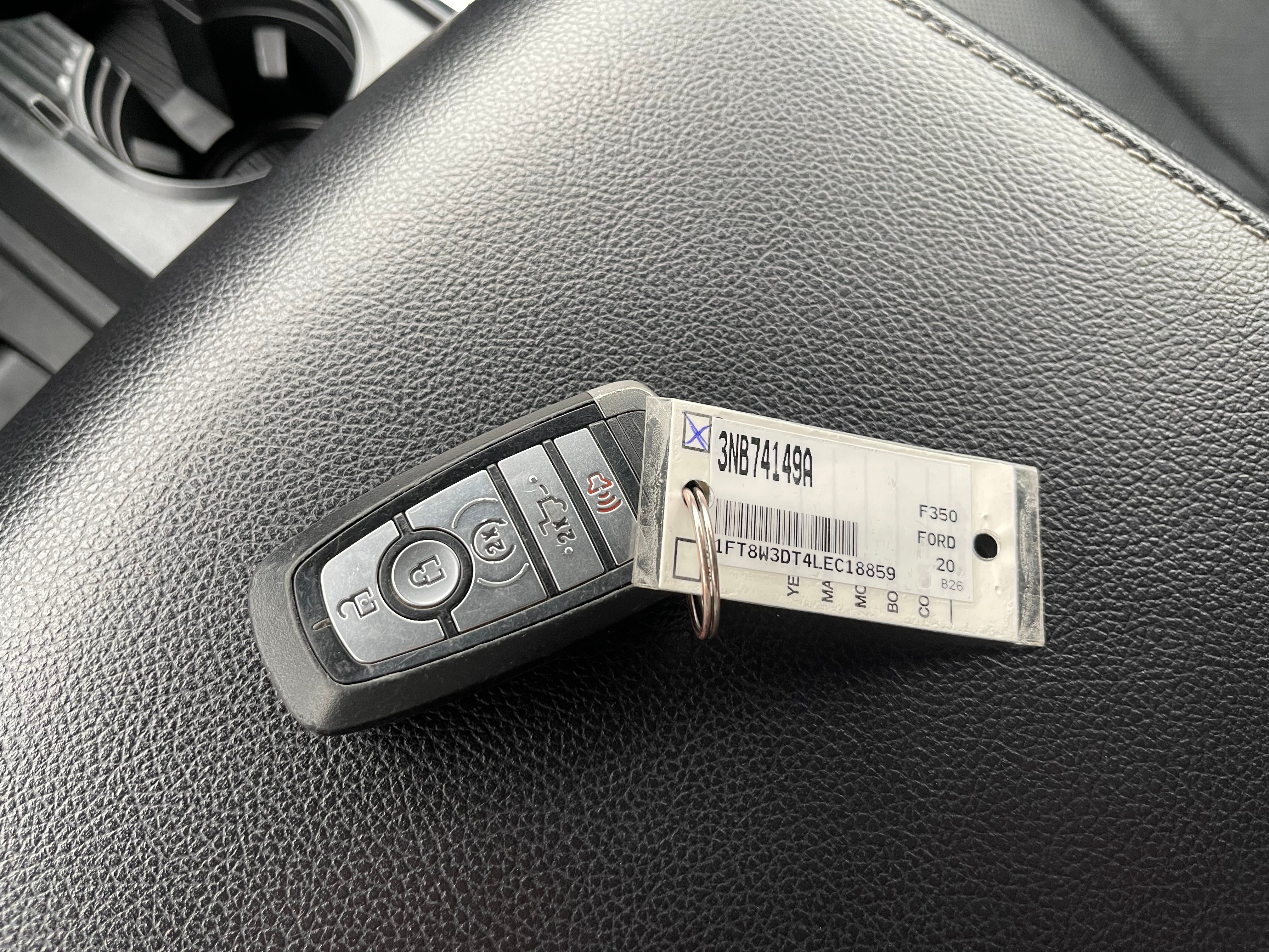 2020 Ford Super Duty F-350 DRW 4x4 Lariat 4dr Crew Cab 8 ft. LB DRW Pickup