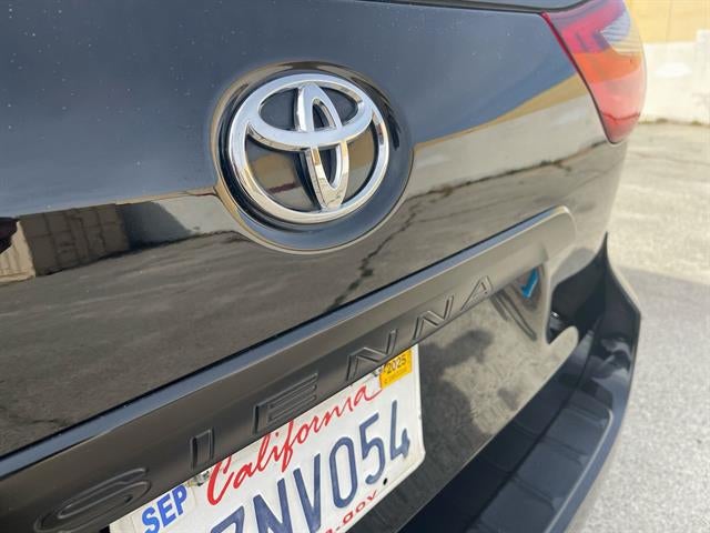 2017 Toyota Sienna L 7-Passenger