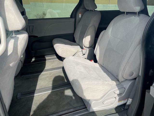 2017 Toyota Sienna L 7-Passenger
