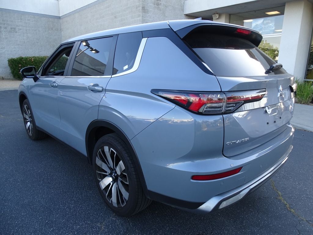 2025 Mitsubishi Outlander SE