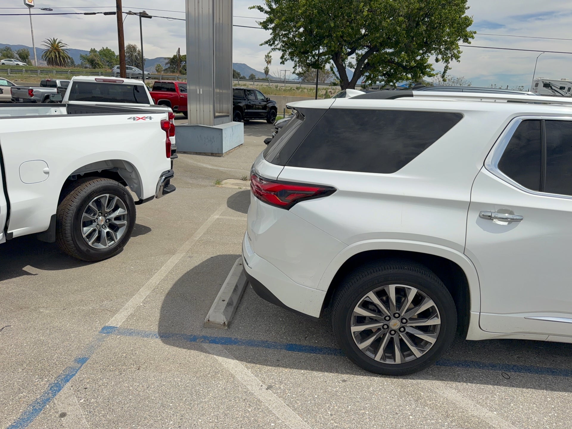 2023 Chevrolet Traverse Premier