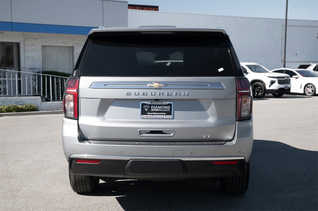 2024 Chevrolet Suburban LT