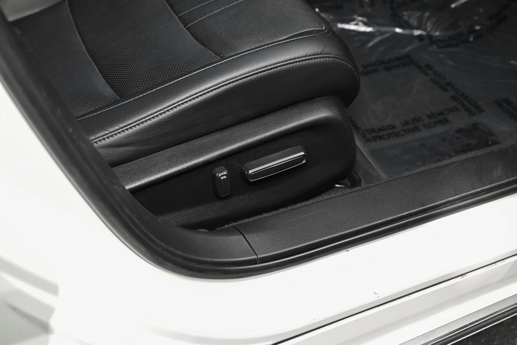 2022 Honda Accord Hybrid Touring