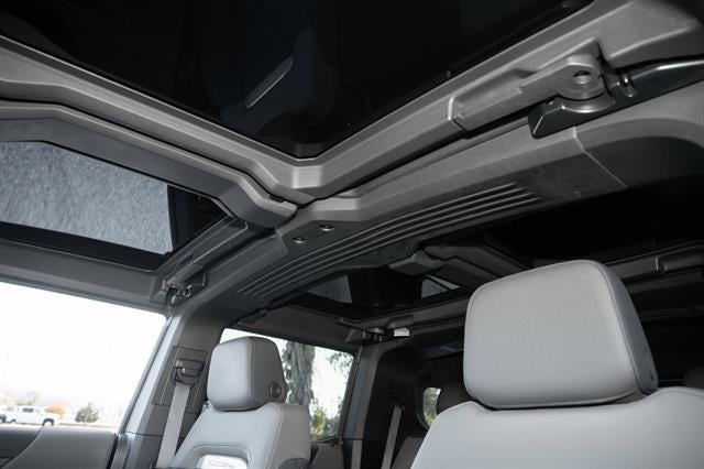 2024 GMC HUMMER EV SUV 2X