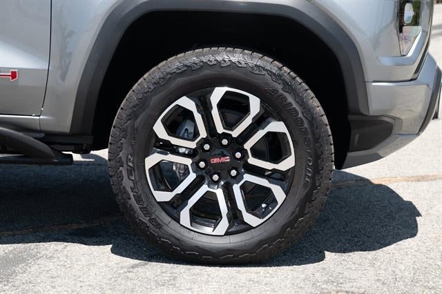 2025 GMC Canyon AT4