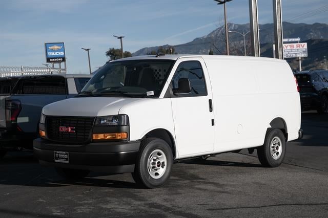 2025 GMC Savana Cargo 2500 Work Van