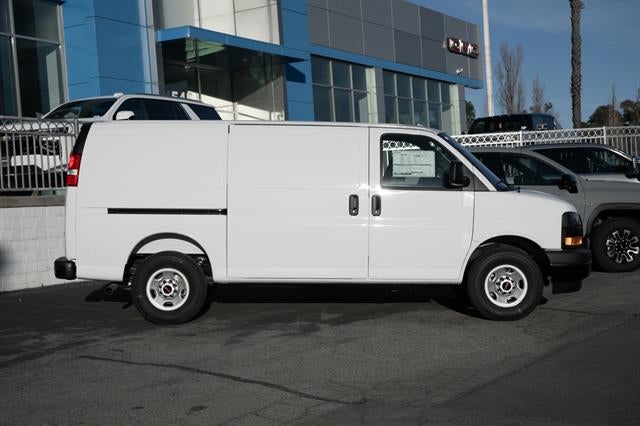 2025 GMC Savana Cargo 2500 Work Van