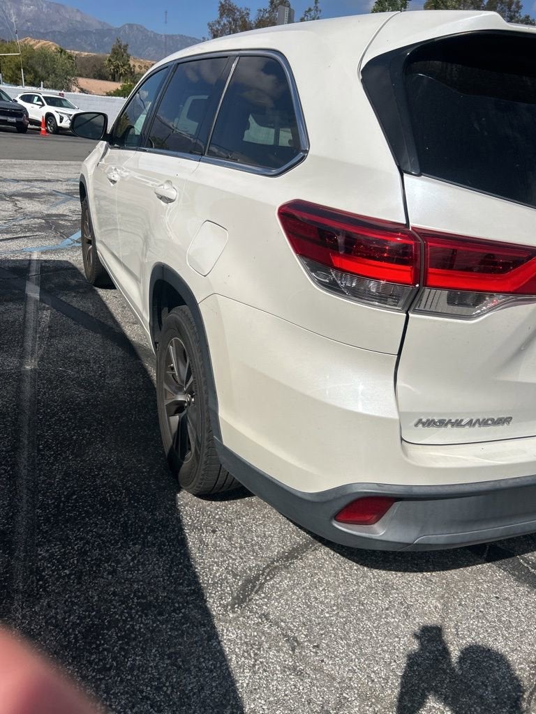 2017 Toyota Highlander LE