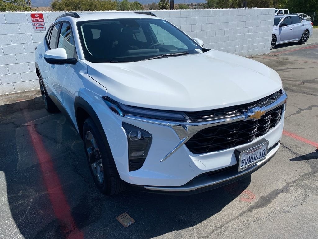 2026 Chevrolet Trax LT's photo